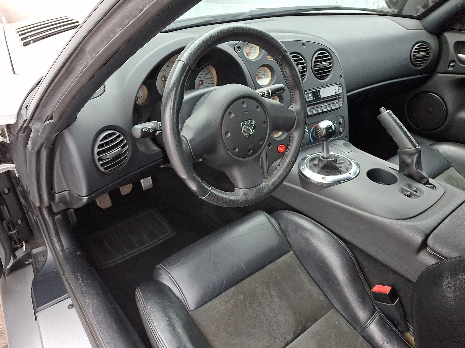 2004 Dodge Viper SRT10