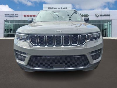 2027 Jeep Grand Cherokee GRAND CHEROKEE LAREDO X 4X4
