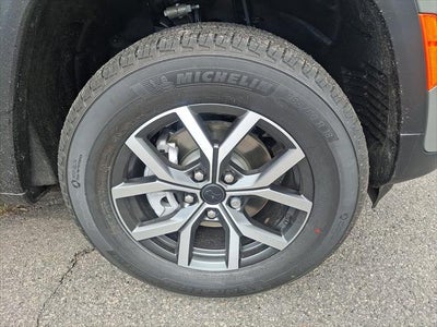 2027 Jeep Grand Cherokee GRAND CHEROKEE LAREDO X 4X4