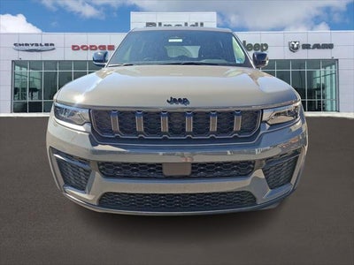 2027 Jeep Grand Cherokee GRAND CHEROKEE LAREDO ALTITUDE 4X4