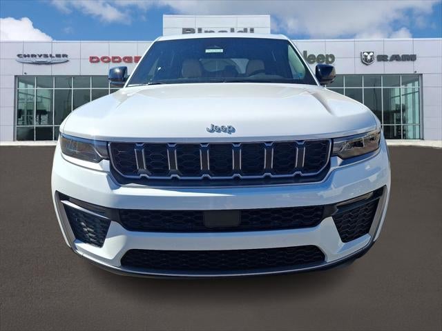 2027 Jeep Grand Cherokee GRAND CHEROKEE LIMITED 4X4