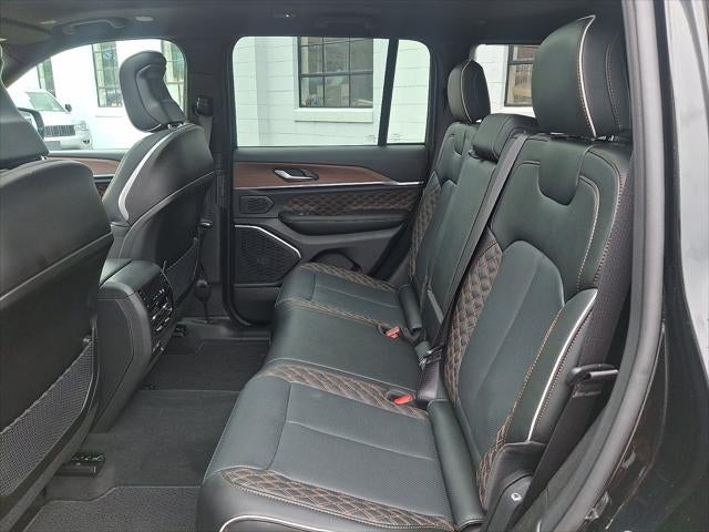 2025 Jeep Grand Cherokee Summit 4x4
