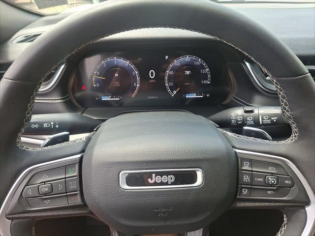 2023 Jeep Grand Cherokee L Altitude 4x4