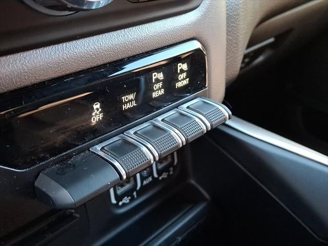 2019 RAM 1500 Big Horn/Lone Star Crew Cab 4x4 5'7' Box