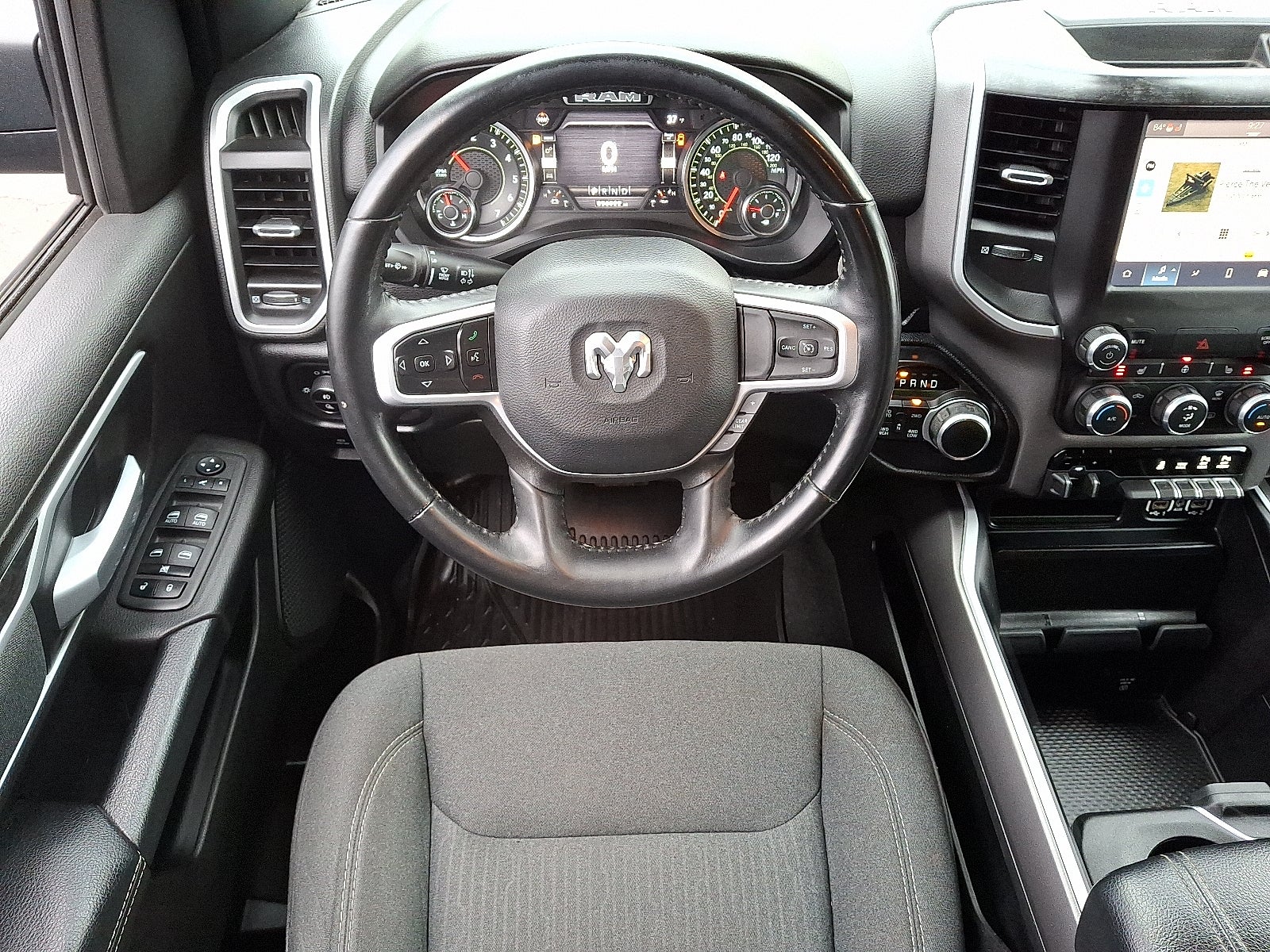 2022 RAM 1500 Big Horn Crew Cab 4x4 5'7' Box