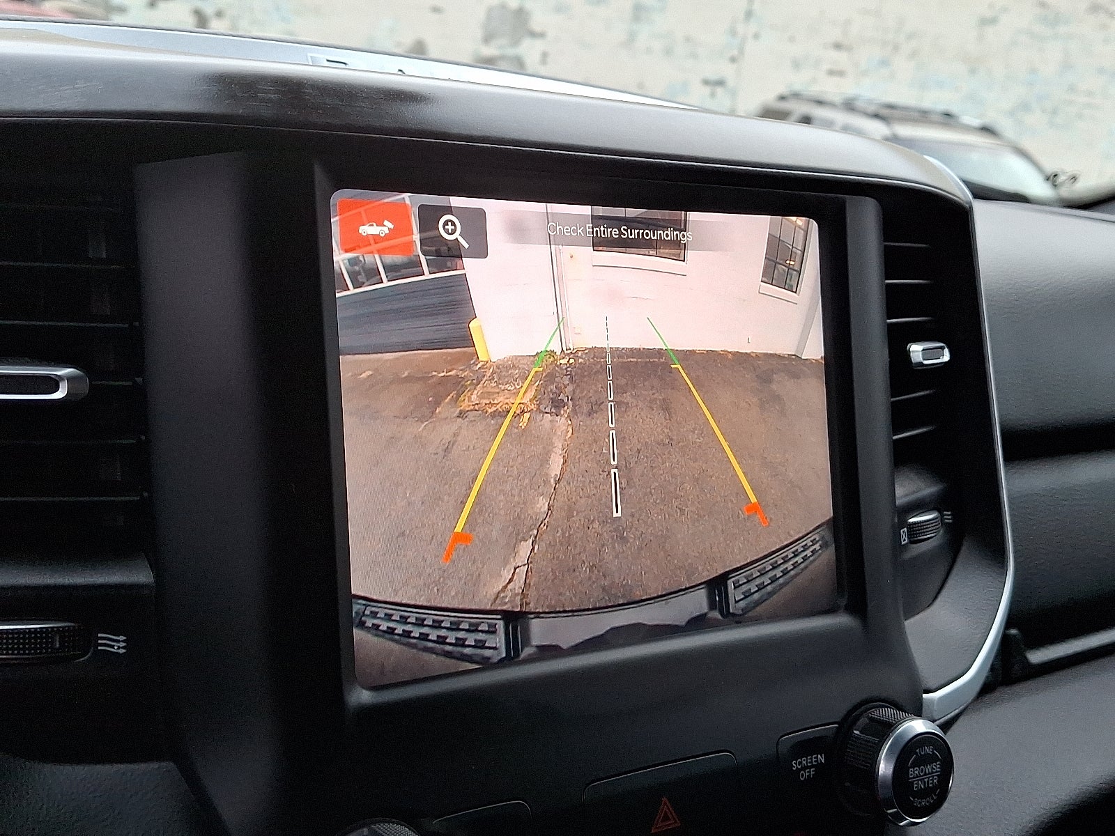 2022 RAM 1500 Big Horn Crew Cab 4x4 5'7' Box