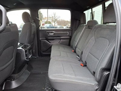 2022 RAM 1500 Big Horn Crew Cab 4x4 5'7' Box