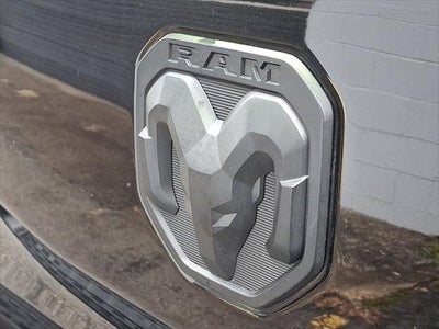 2022 RAM 1500 Big Horn Crew Cab 4x4 5'7' Box