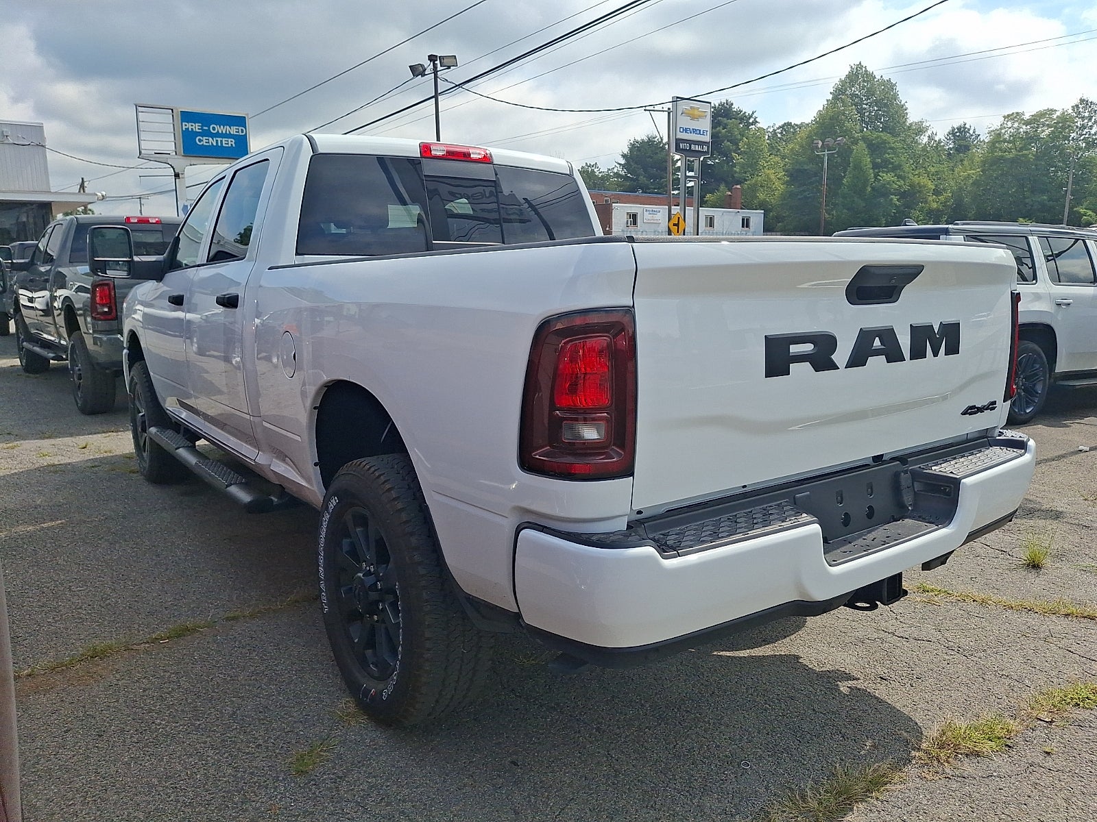 2026 RAM 2500 RAM 2500 BLACK EXPRESS CREW CAB 4X4 6'4' BOX