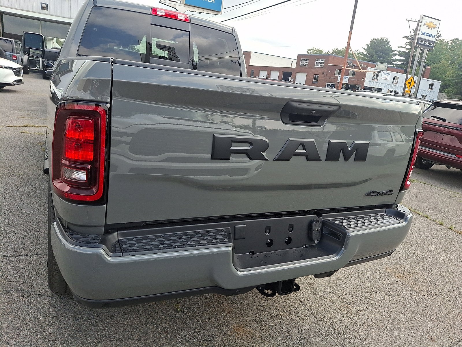 2026 RAM 2500 RAM 2500 BLACK EXPRESS CREW CAB 4X4 6'4' BOX