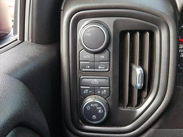 2021 Chevrolet Silverado 1500 4WD Crew Cab Short Bed Custom