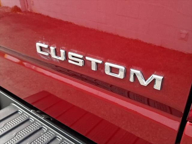 2021 Chevrolet Silverado 1500 4WD Crew Cab Short Bed Custom